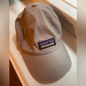 Patagonia Baseball Cap Hat - White Colour Unisex Low Profile